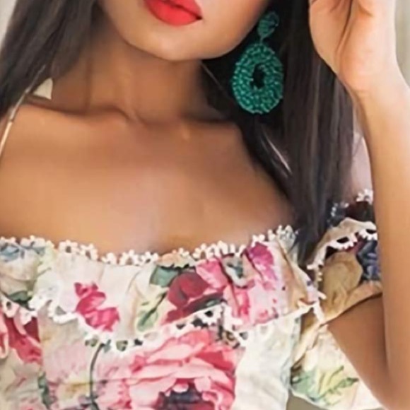 Green Beaded Earrings - Picture 6 of 8